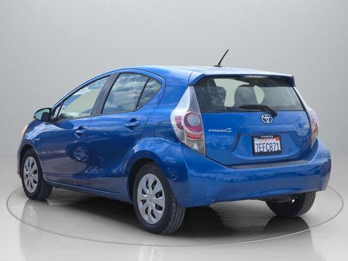2013 Toyota Prius c 