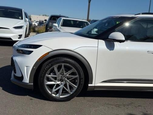 2023 Genesis GV60 Advanced