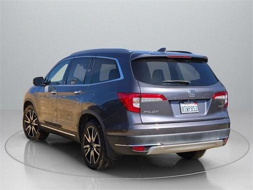 2019 Honda Pilot Touring 8-Passenger