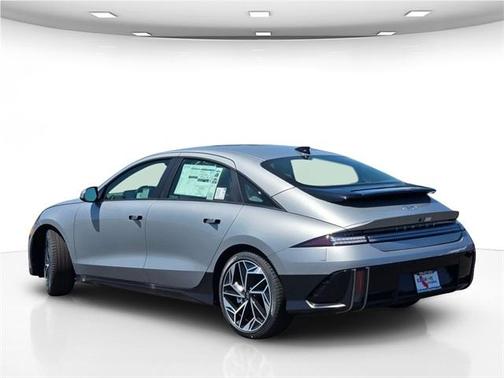 2025 Hyundai IONIQ 6 SEL