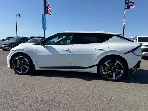 Snow White Pearl 2023 Kia EV6 GT