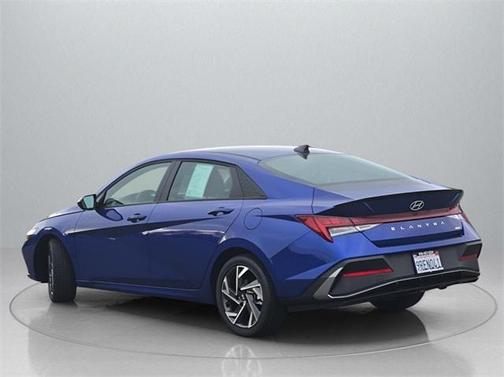 2025 Hyundai ELANTRA HEV SEL