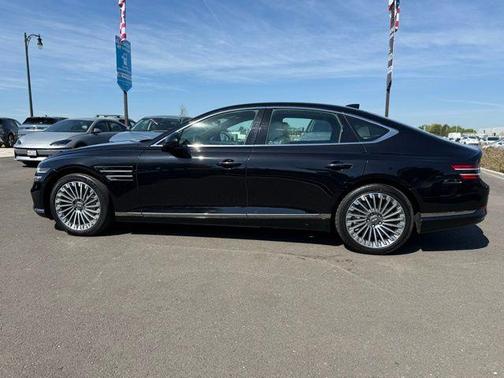 2023 Genesis Electrified G80 Base
