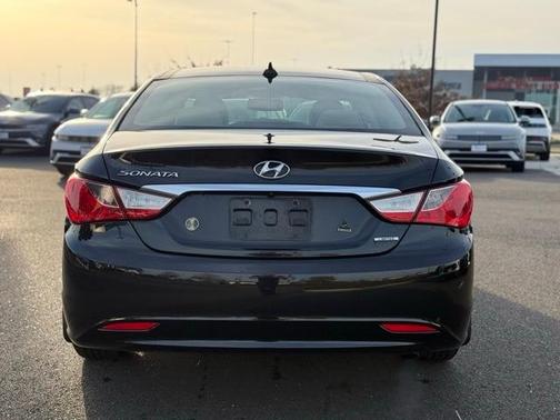 2012 Hyundai SONATA Limited