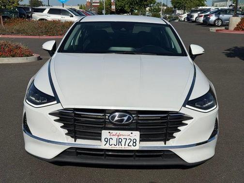 Quartz White 2022 Hyundai SONATA SE