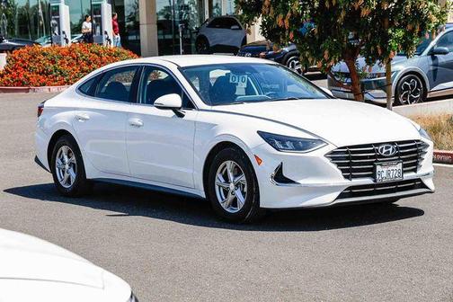 Quartz White 2022 Hyundai SONATA SE