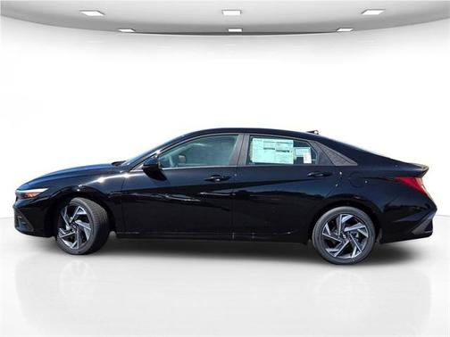 2025 Hyundai ELANTRA HEV SEL Sport