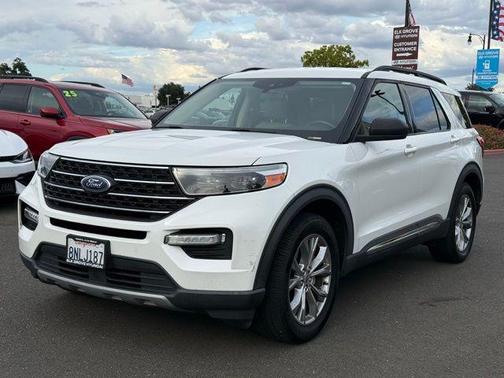 White Metallic 2020 Ford Explorer XLT