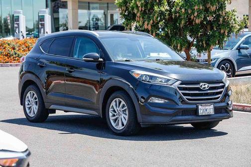 Black Noir Pearl 2016 Hyundai TUCSON Eco
