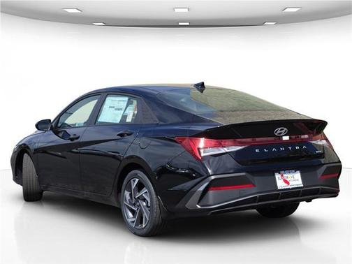 2025 Hyundai ELANTRA HEV SEL Sport