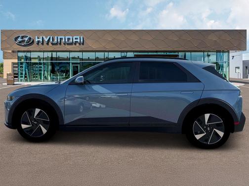 2025 Hyundai IONIQ 5 SEL