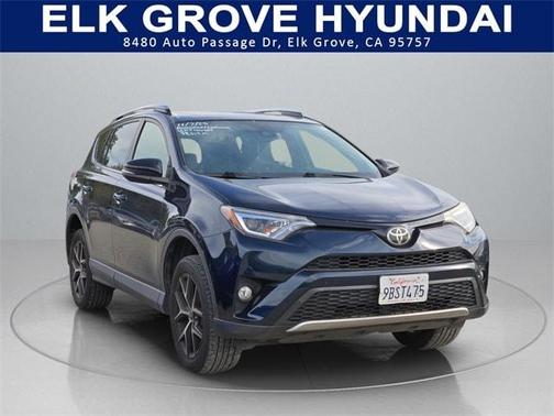 2017 Toyota RAV4 SE