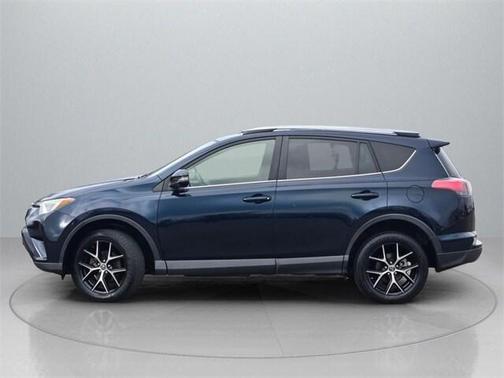 2017 Toyota RAV4 SE