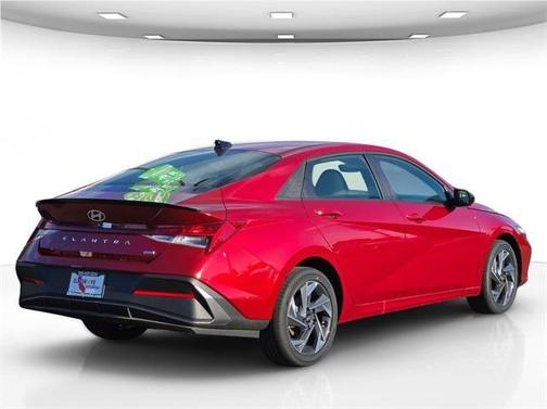 2025 Hyundai ELANTRA HEV SEL Sport