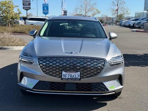2023 Genesis Electrified GV70 Advanced
