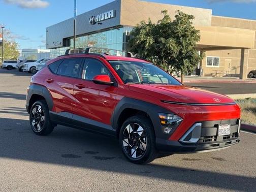 2025 Hyundai KONA SEL