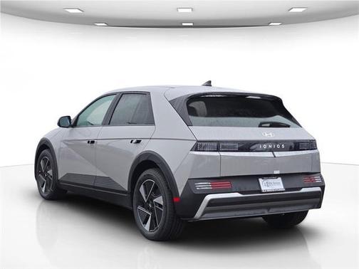 Cyber Gray 2026 Hyundai IONIQ 5 SE