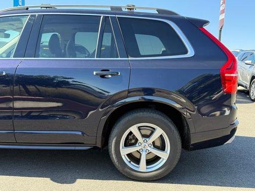 Magic Blue Metallic 2016 Volvo XC90 T5 Momentum