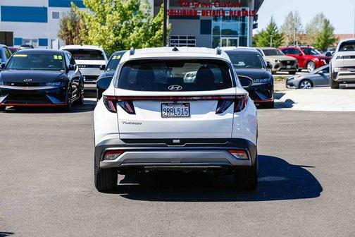 White Pearl 2025 Hyundai TUCSON SEL Convenience