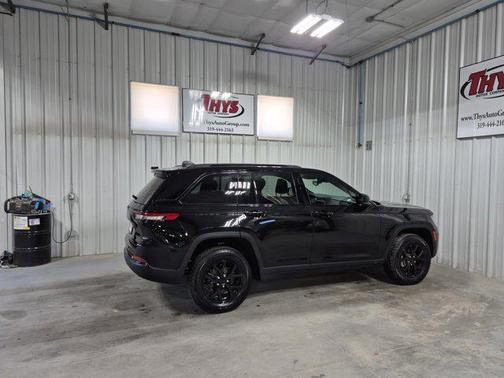 2024 Jeep Grand Cherokee Altitude