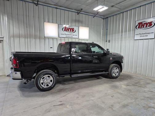 2025 RAM 2500 Tradesman Crew Cab 4x4 6'4' Box