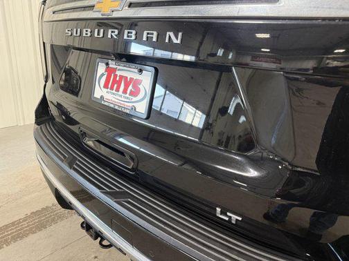 2022 Chevrolet Suburban LT