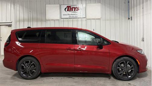 2026 Chrysler Pacifica L