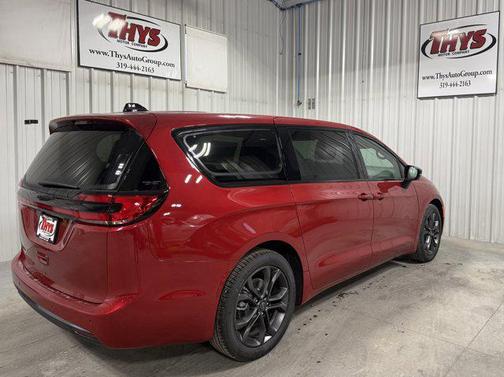 2026 Chrysler Pacifica L