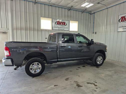 2023 RAM 2500 Tradesman Crew Cab 4x4 6'4' Box