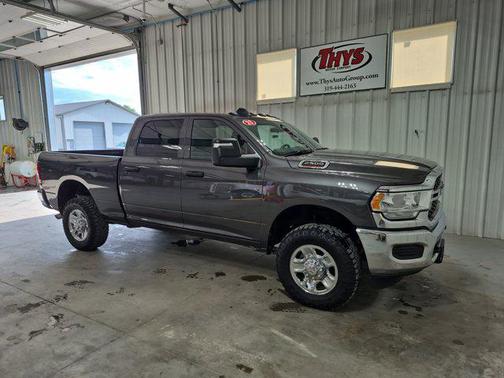2023 RAM 2500 Tradesman Crew Cab 4x4 6'4' Box