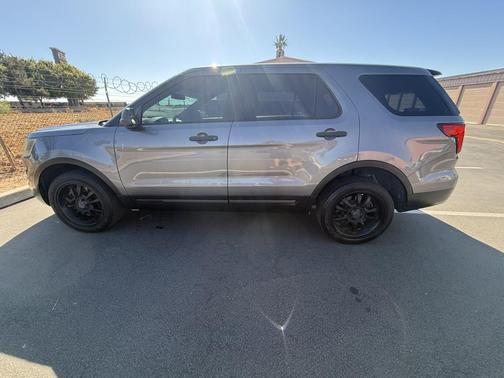 Grey 2016 Ford Utility Police Interceptor Base