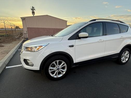 white 2018 Ford Escape SE