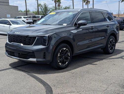 Gravity Grey 2024 Kia Sorento S