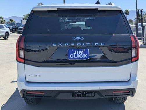 Oxford White 2026 Ford Expedition Active