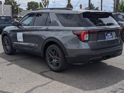 Carbonized Gray Metallic 2026 Ford Explorer ST-Line