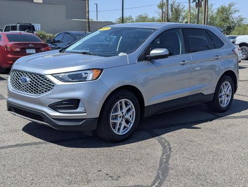 Silver 2023 Ford Edge SEL
