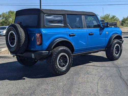 Velocity Blue Metallic 2021 Ford Bronco Badlands