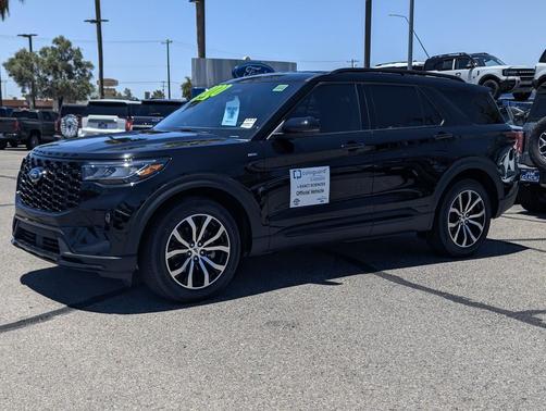 Agate Black Metallic 2026 Ford Explorer ST-Line