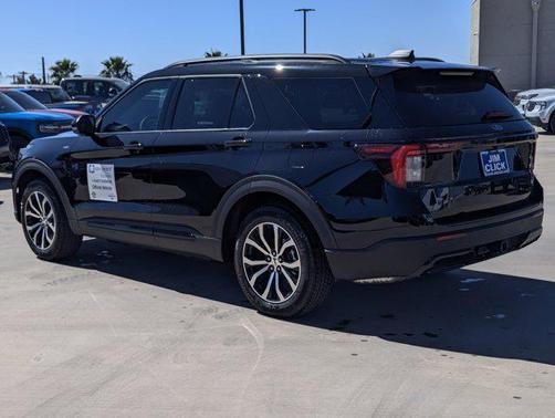 Agate Black Metallic 2026 Ford Explorer ST-Line