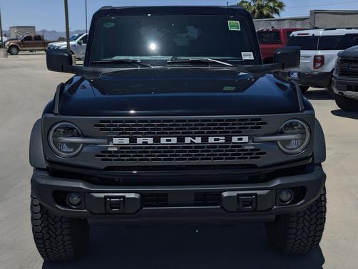 Shadow Black 2026 Ford Bronco Badlands