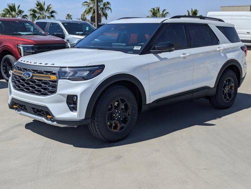 Star White Metallic Tri-Coat 2026 Ford Explorer Tremor