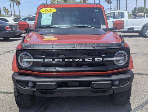 Hot Pepper Red Metallic Tinted Clearcoat 2022 Ford Bronco Outer Banks