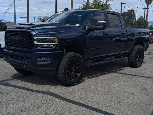 Patriot Blue Pearlcoat 2024 RAM 2500 Laramie Crew Cab 4x4 6'4' Box