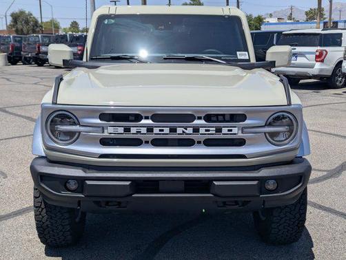 Desert Sand 2026 Ford Bronco Outer Banks