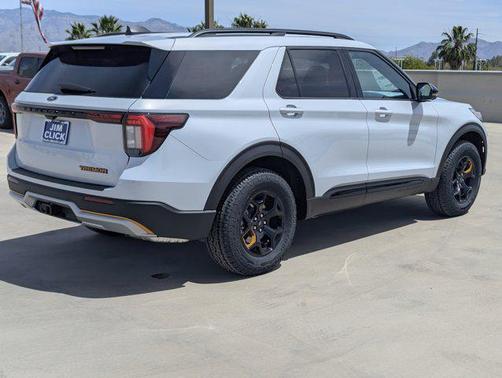 Space White Metallic 2026 Ford Explorer Tremor