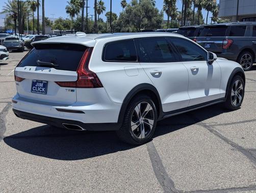 White 2020 Volvo V60 Cross Country T5