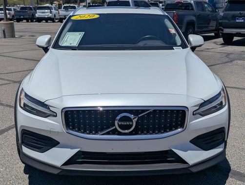 White 2020 Volvo V60 Cross Country T5