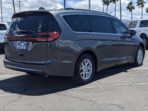 Granite Crystal Metallic Clearcoat 2022 Chrysler Pacifica Touring L