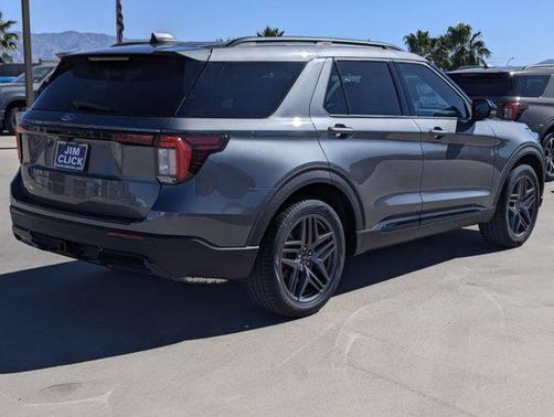 Carbonized Gray Metallic 2026 Ford Explorer ST-Line