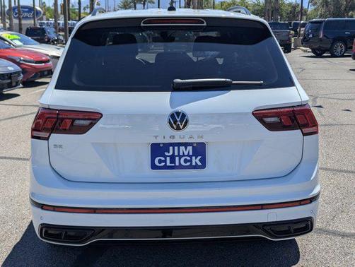 White 2022 Volkswagen Tiguan 2.0T SE R-Line Black